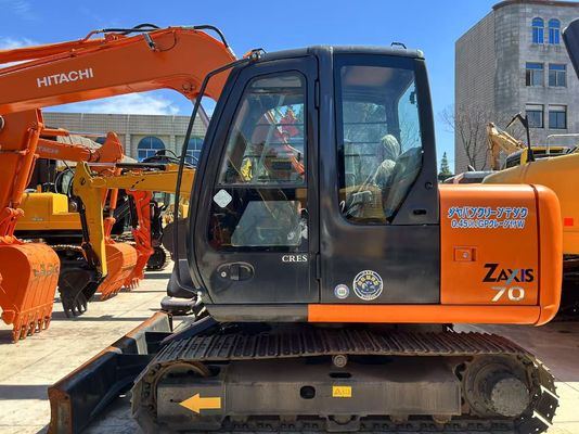 Χρησιμοποιούμενος HITACHI ZX70 Mini Ιαπωνικός εξορυκτής 7 τόνων Zaxis 70 με κινητήρα Isuzu Crawler Moving Type
