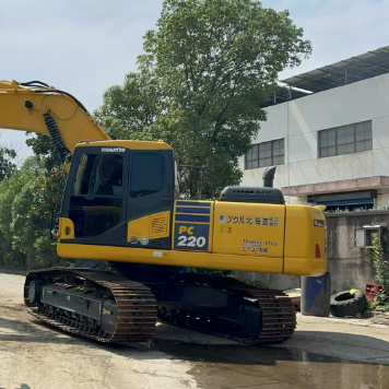 Μεταχειρισμένα Μηχανήματα Έργων Komatsu PC220 PC220-7 Εκσκαφείς Υδραυλικοί Πίσω Κάδοι Ερπυστριοφόροι 22 Τόνων Μεταχειρισμένος Εκσκαφέας Komatsu